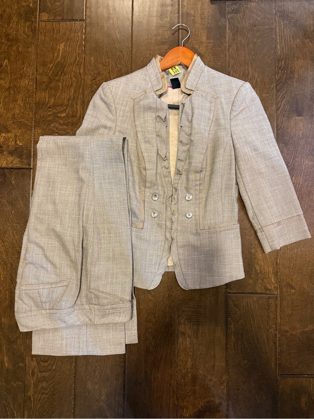 White House Black Market Women's Suit Jacket & Pants Set Size 00